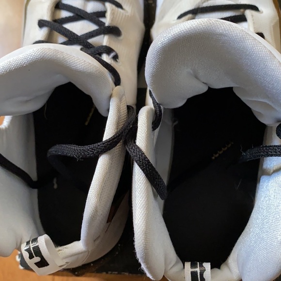 Nike Kids Lebron 13 Size 7Y - Picture 3 of 10